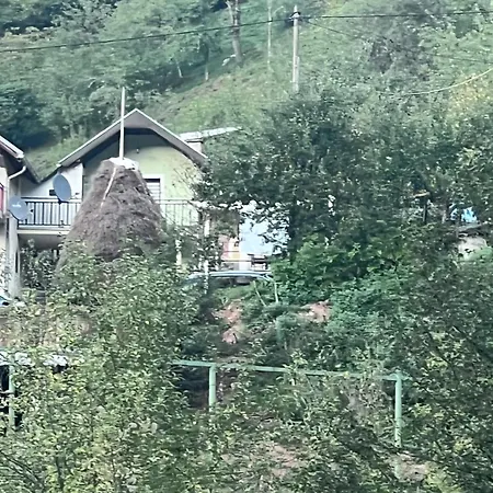 度假居 Lagum Rudo