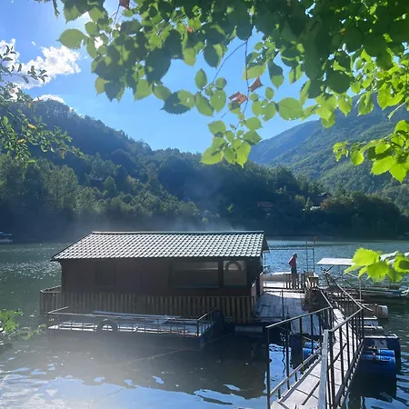 度假居 Lagum Rudo